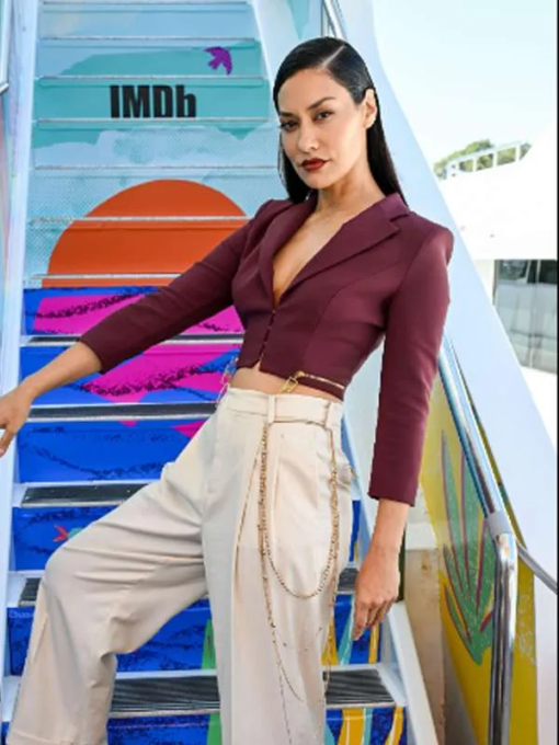 Janina Gavankar Cropped Blazer